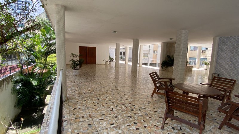 APARTAMENTO ACONCHEGANTE 3 QUARTOS SALA GARAGEM SOLTA À VENDA NA BARRA! Rua Raul Drumond Salvador - 