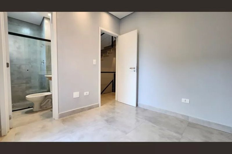 🏡 Village Lara – Marapé, Santos - SP Rua Alberto Veiga Santos - 