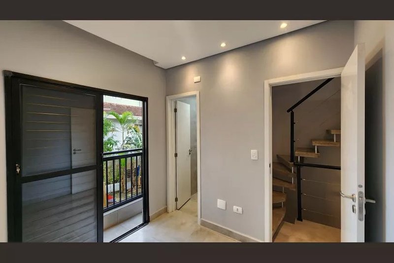 🏡 Village Lara – Marapé, Santos - SP Rua Alberto Veiga Santos - 