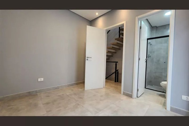 🏡 Village Lara – Marapé, Santos - SP Rua Alberto Veiga Santos - 
