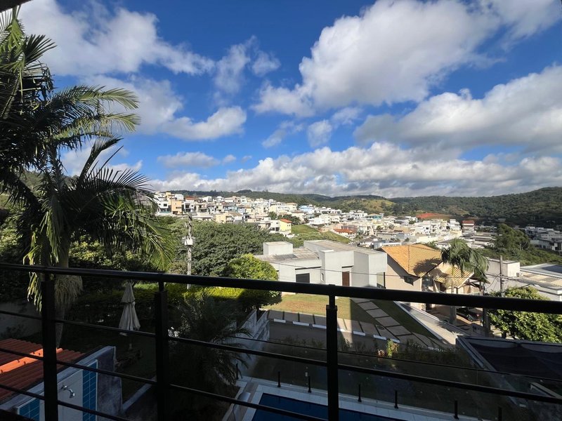 Casa à venda com 3 suítes e piscina Rua Sabiá Santana de Parnaíba - 