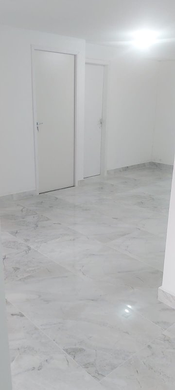 Casa à venda com 3 suítes e piscina Rua Sabiá Santana de Parnaíba - 