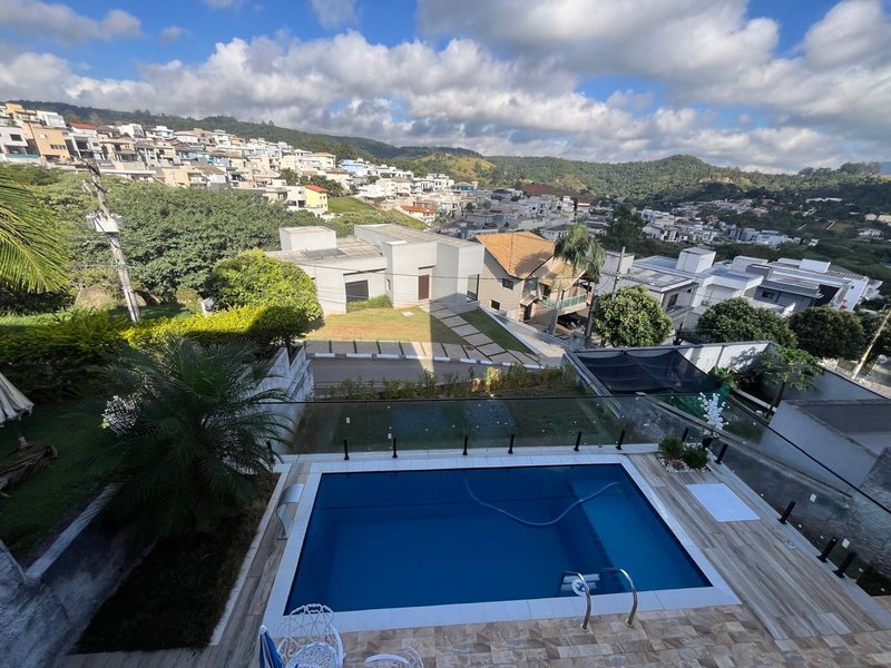 Casa à venda com 3 suítes e piscina Rua Sabiá Santana de Parnaíba - 