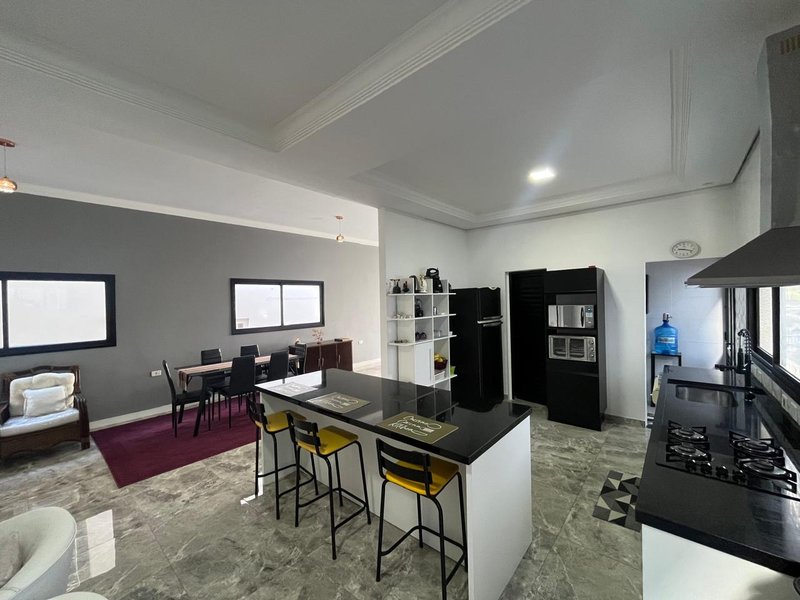 Casa à venda com 3 suítes e piscina Rua Sabiá Santana de Parnaíba - 