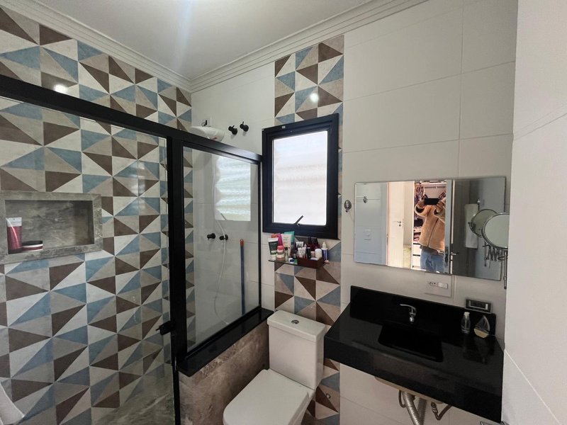 Casa à venda com 3 suítes e piscina Rua Sabiá Santana de Parnaíba - 