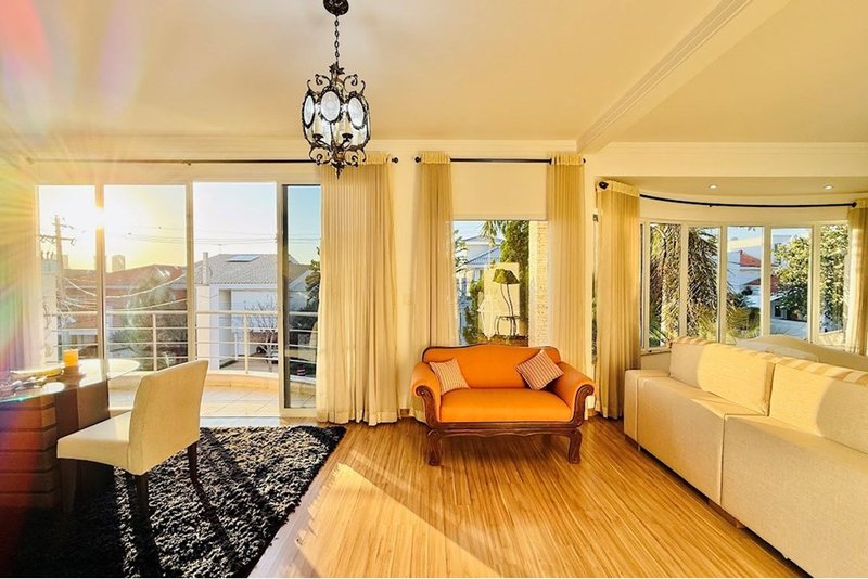 Casa à Venda 320m - R$ 1.950.000 - 4 Suites - Condominio Lago da Boa Vista - Sorocaba - SP Avenida Três de Março Sorocaba - 