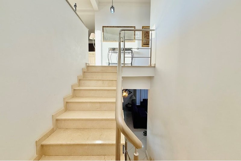 Casa à Venda 320m - R$ 1.950.000 - 4 Suites - Condominio Lago da Boa Vista - Sorocaba - SP Avenida Três de Março Sorocaba - 