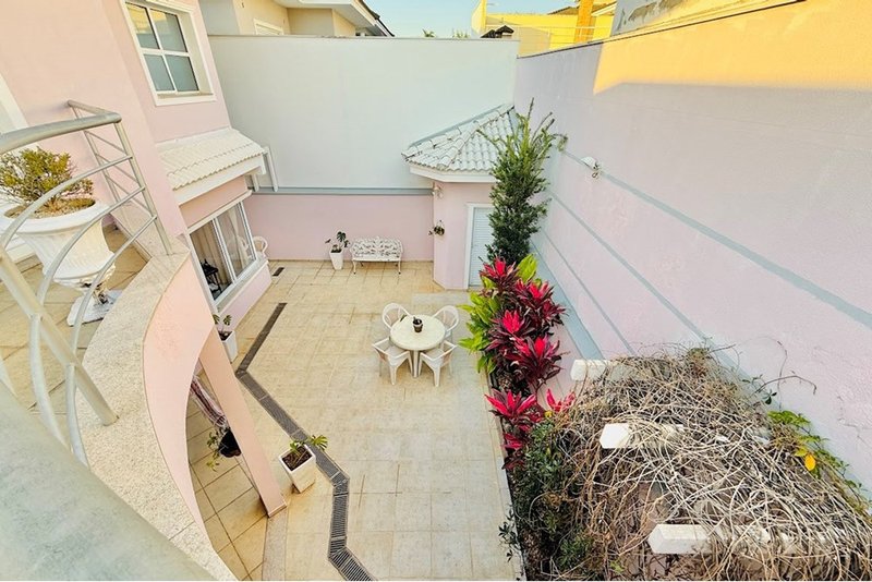 Casa à Venda 320m - R$ 1.950.000 - 4 Suites - Condominio Lago da Boa Vista - Sorocaba - SP Avenida Três de Março Sorocaba - 