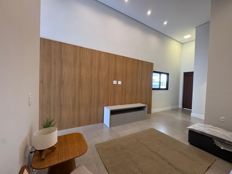 Casa Térrea Mobiliada à Venda no Residencial Santorine, Paulínia-SP Rua Sebastião Cardoso Paulínia - 