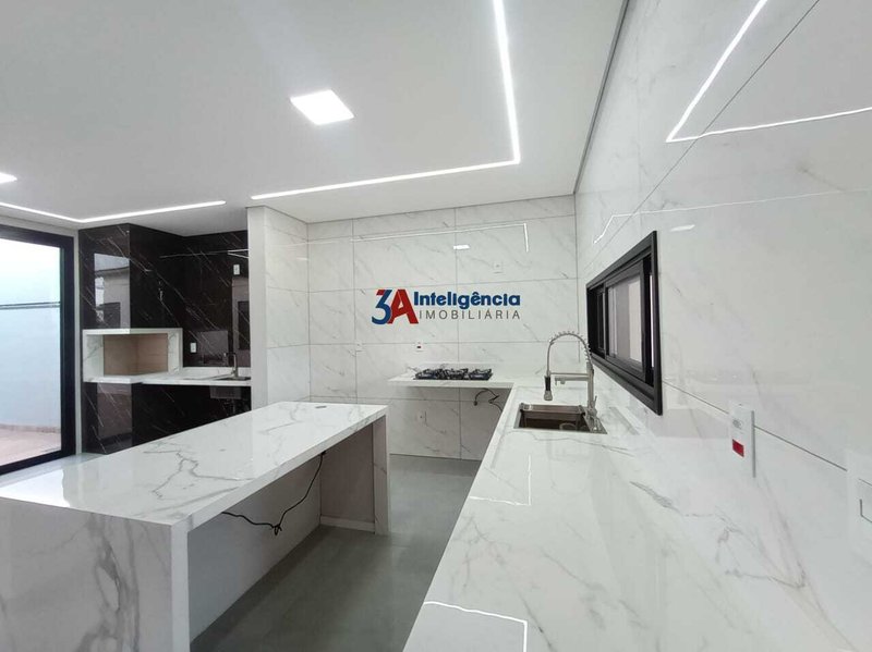 CASA COND. RESERVA IPANEMA – SOROCABA Avenida Presidente Itamar Franco Sorocaba - 