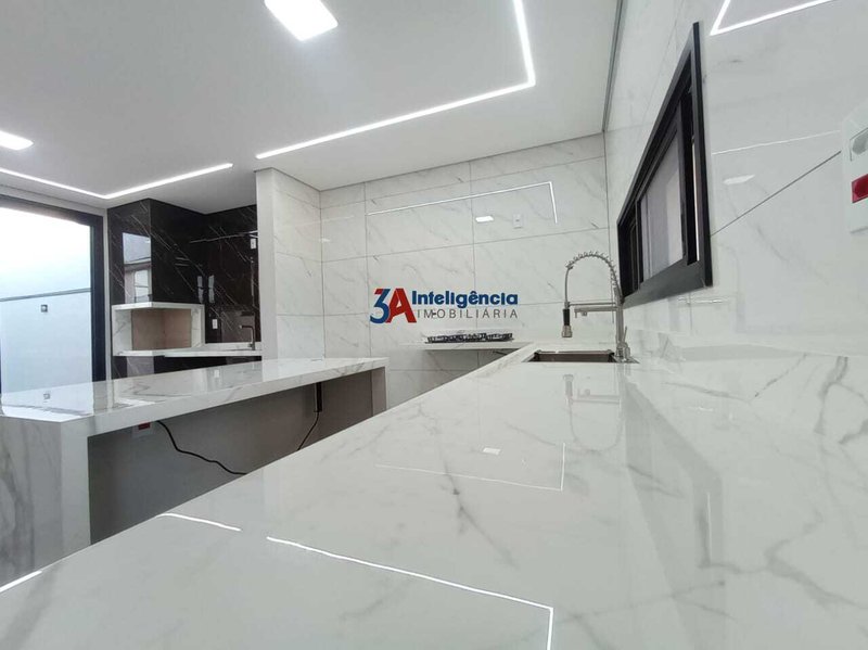CASA COND. RESERVA IPANEMA – SOROCABA Avenida Presidente Itamar Franco Sorocaba - 