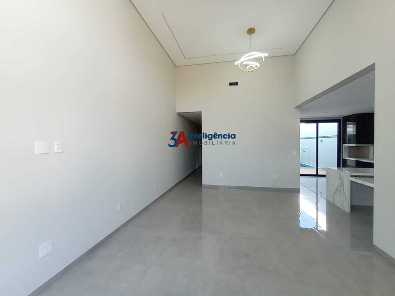 CASA COND. RESERVA IPANEMA – SOROCABA Avenida Presidente Itamar Franco Sorocaba - 