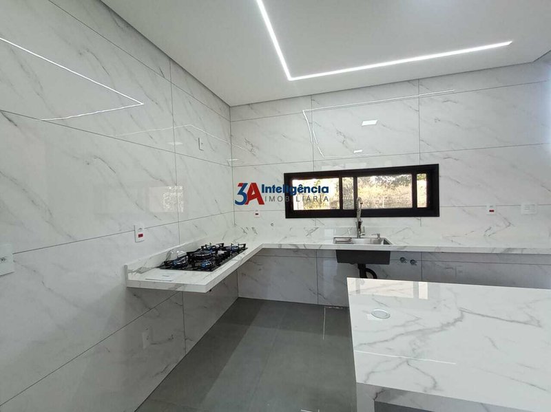 CASA COND. RESERVA IPANEMA – SOROCABA Avenida Presidente Itamar Franco Sorocaba - 