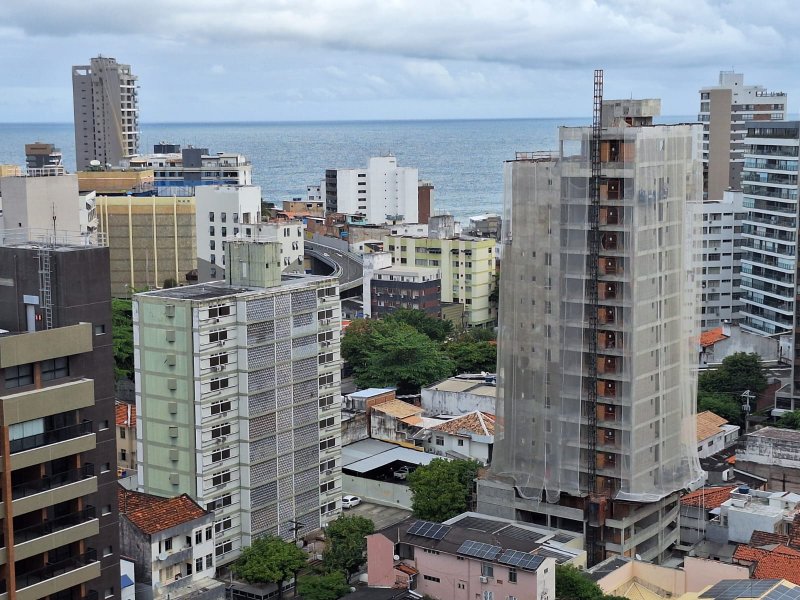 APARTAMENTO 3 QUARTOS 2 SUÍTES NASCENTE DEPENDÊNCIA GARAGEM ELEVADOR PORTARIA 24h NA BARRA Rua Oscar Carrascosa Salvador - 