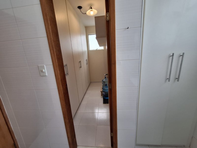 APARTAMENTO 3 QUARTOS 2 SUÍTES NASCENTE DEPENDÊNCIA GARAGEM ELEVADOR PORTARIA 24h NA BARRA Rua Oscar Carrascosa Salvador - 