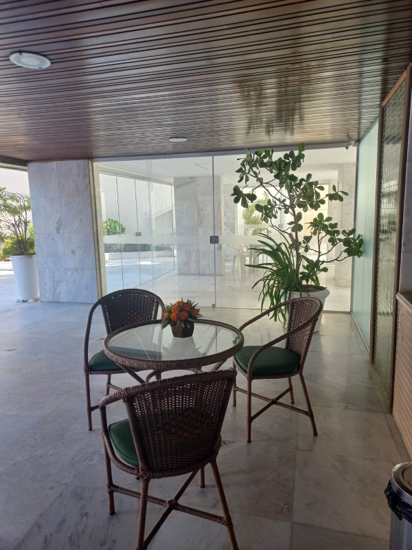 APARTAMENTO 3 QUARTOS 2 SUÍTES NASCENTE DEPENDÊNCIA GARAGEM ELEVADOR PORTARIA 24h NA BARRA Rua Oscar Carrascosa Salvador - 