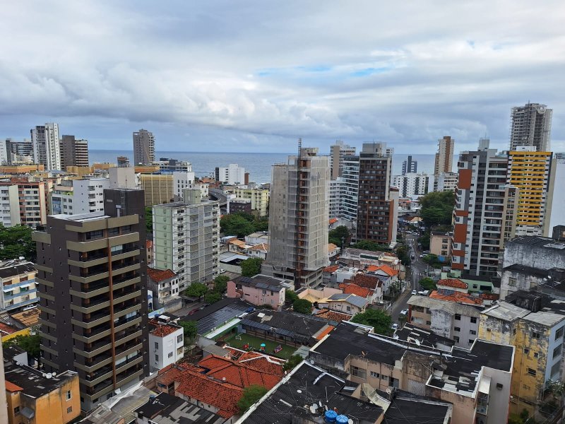 APARTAMENTO 3 QUARTOS 2 SUÍTES NASCENTE DEPENDÊNCIA GARAGEM ELEVADOR PORTARIA 24h NA BARRA Rua Oscar Carrascosa Salvador - 