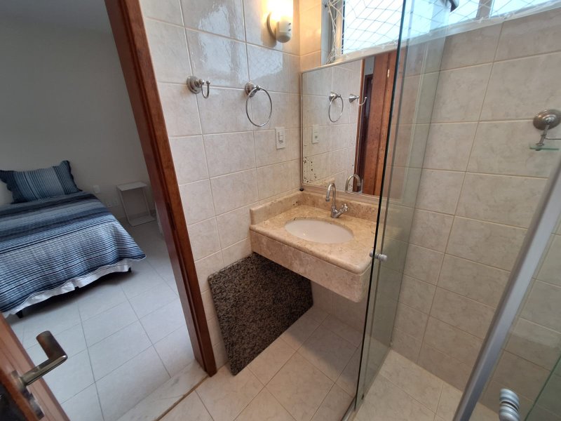 APARTAMENTO 3 QUARTOS 2 SUÍTES NASCENTE DEPENDÊNCIA GARAGEM ELEVADOR PORTARIA 24h NA BARRA Rua Oscar Carrascosa Salvador - 
