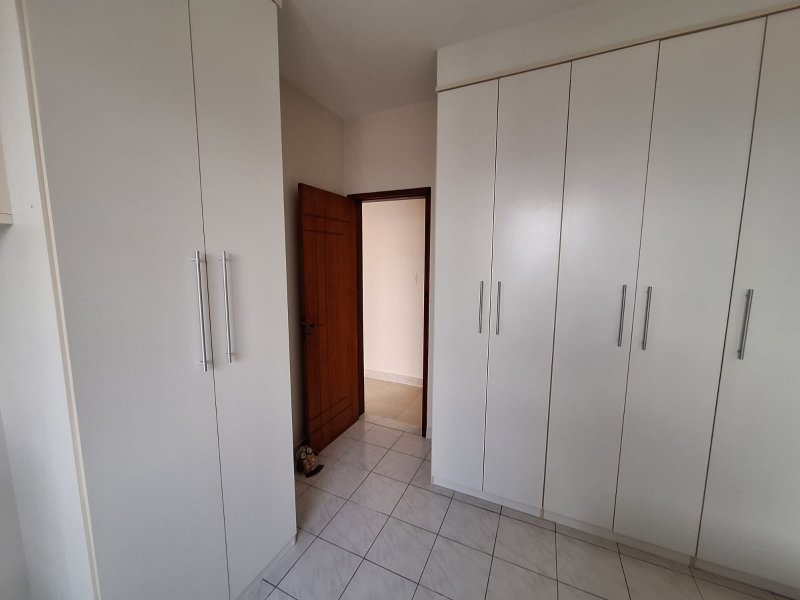 APARTAMENTO 3 QUARTOS 2 SUÍTES NASCENTE DEPENDÊNCIA GARAGEM ELEVADOR PORTARIA 24h NA BARRA Rua Oscar Carrascosa Salvador - 