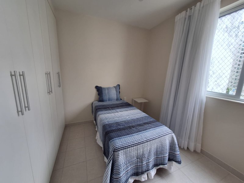 APARTAMENTO 3 QUARTOS 2 SUÍTES NASCENTE DEPENDÊNCIA GARAGEM ELEVADOR PORTARIA 24h NA BARRA Rua Oscar Carrascosa Salvador - 