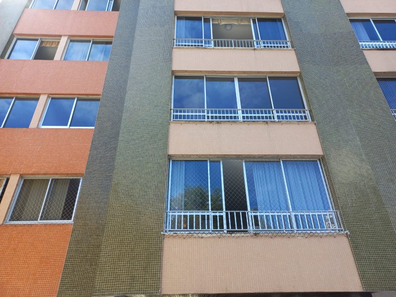APARTAMENTO 3 QUARTOS 2 SUÍTES NASCENTE DEPENDÊNCIA GARAGEM ELEVADOR PORTARIA 24h NA BARRA Rua Oscar Carrascosa Salvador - 