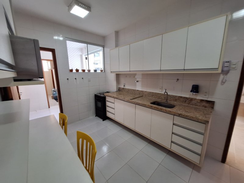 APARTAMENTO 3 QUARTOS 2 SUÍTES NASCENTE DEPENDÊNCIA GARAGEM ELEVADOR PORTARIA 24h NA BARRA Rua Oscar Carrascosa Salvador - 