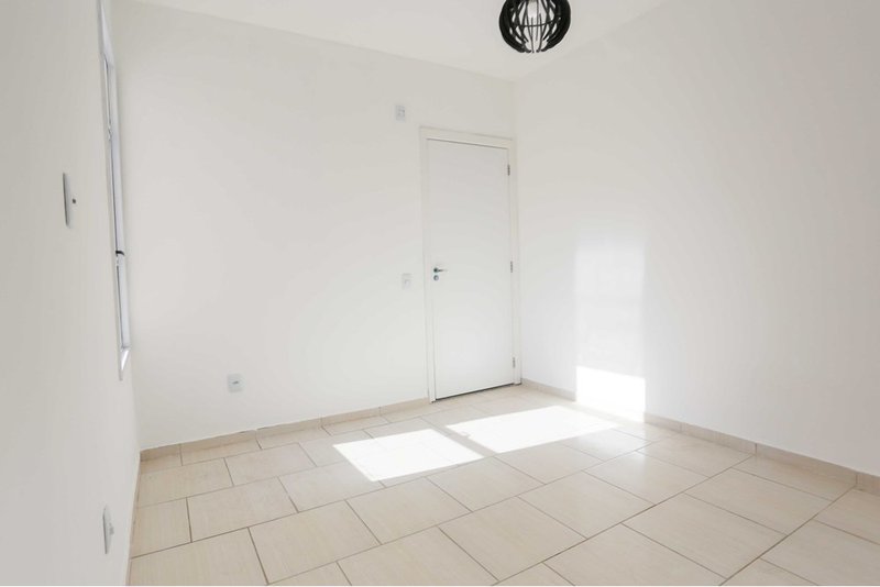 Apartamento à venda, 47m - 2 Dorms - R$165.000 - Condomínio Parque dos Passaros - Sorocaba Estrada do Fioravante Sorocaba - 