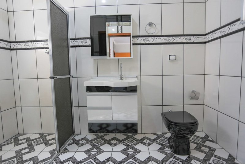 Casa à venda, 176m, 2 Dorm. 1 Suite - R$ 430.000 - Jardim São Guilherme - Sorocaba - SP Rua Pascual Sanz Monserrat Sorocaba - 