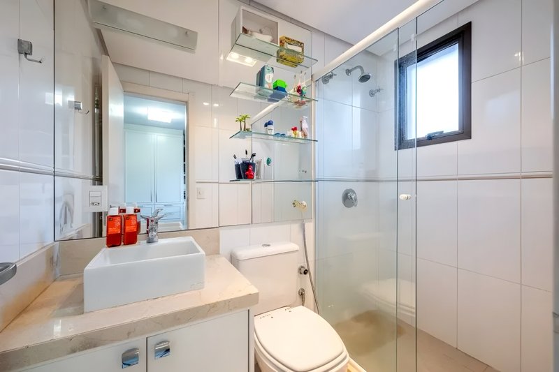 R$ 1.790.000 - MAGNÍFICO GARDEN - 181M2 - 3 DORM - INFRA - 2 VAGAS Avenida Mariland Porto Alegre - 