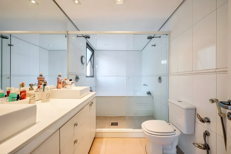 R$ 1.790.000 - MAGNÍFICO GARDEN - 181M2 - 3 DORM - INFRA - 2 VAGAS Avenida Mariland Porto Alegre - 