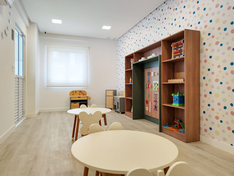 APARTAMENTO NASCENTE TOTAL 2 QUARTOS SUÍTE VARANDA 2 GARAGENS À VENDA EM BROTAS! Rua Parambu Salvador - 