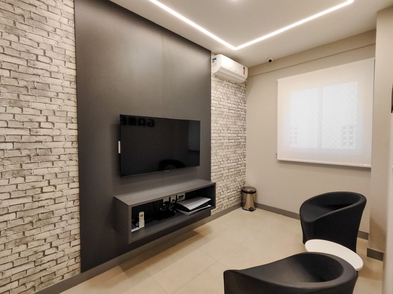 APARTAMENTO NASCENTE TOTAL 2 QUARTOS SUÍTE VARANDA 2 GARAGENS À VENDA EM BROTAS! Rua Parambu Salvador - 