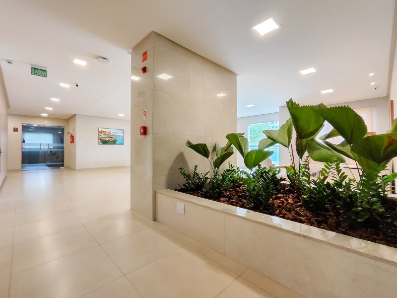 APARTAMENTO NASCENTE TOTAL 2 QUARTOS SUÍTE VARANDA 2 GARAGENS À VENDA EM BROTAS! Rua Parambu Salvador - 