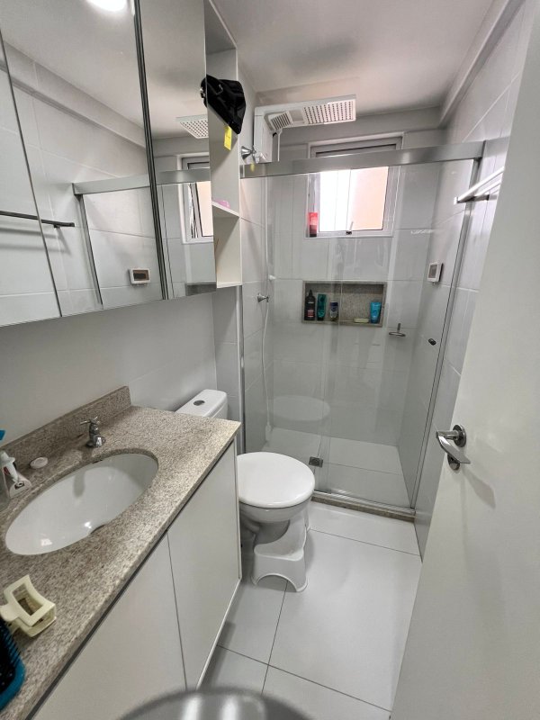 APARTAMENTO NASCENTE TOTAL 2 QUARTOS SUÍTE VARANDA 2 GARAGENS À VENDA EM BROTAS! Rua Parambu Salvador - 