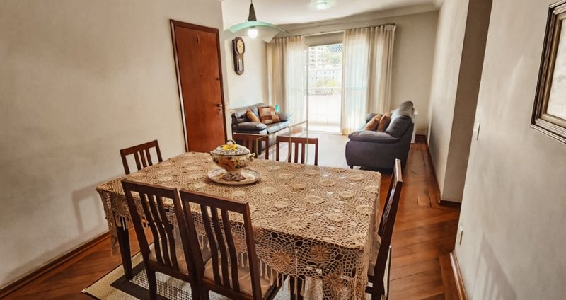 Apartamento com 3 Dormitórios no Edifício Viena Avenida Jorge Zarur São José dos Campos - 
