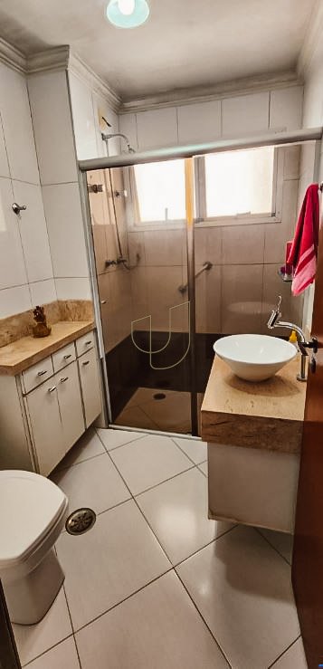 Apartamento com 3 Dormitórios no Edifício Viena Avenida Jorge Zarur São José dos Campos - 