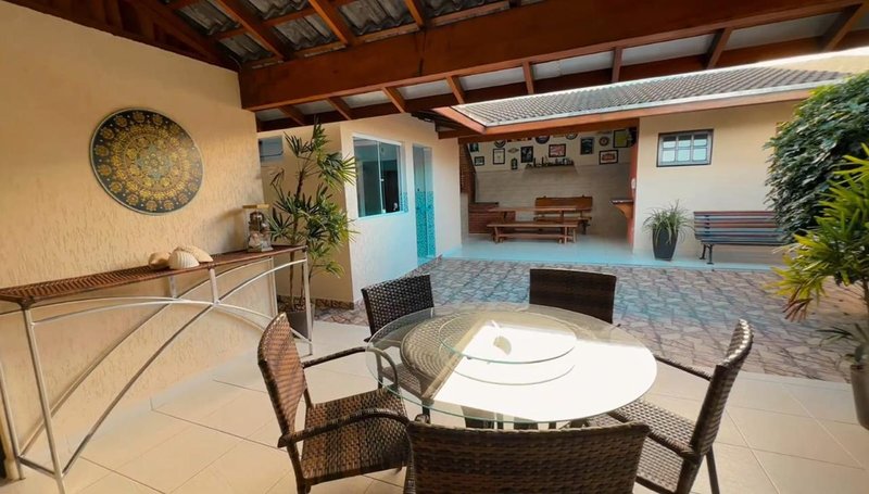 ✨ Belíssimo Sobrado no Jardim Aruan  Caraguatatuba - 