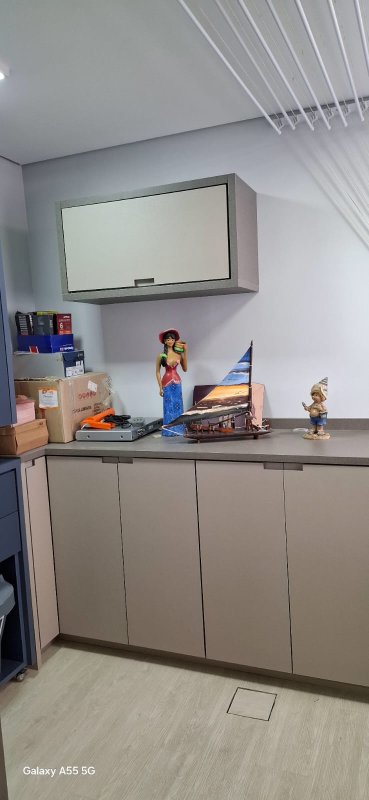 Apartamento 3 Quartos sendo 1 Su&iacute;te de 113m&sup2; privativos, 1 vaga,  decorado e Mobiliado Rua Presidente Coutinho Florianópolis - 