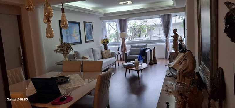 Apartamento 3 Quartos sendo 1 Su&iacute;te de 113m&sup2; privativos, 1 vaga,  decorado e Mobiliado Rua Presidente Coutinho Florianópolis - 