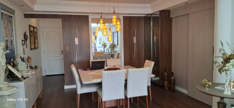 Apartamento 3 Quartos sendo 1 Su&iacute;te de 113m&sup2; privativos, 1 vaga,  decorado e Mobiliado Rua Presidente Coutinho Florianópolis - 