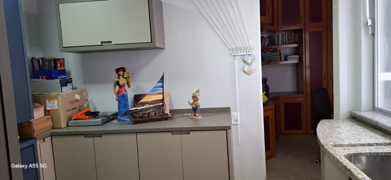 Apartamento 3 Quartos sendo 1 Su&iacute;te de 113m&sup2; privativos, 1 vaga,  decorado e Mobiliado Rua Presidente Coutinho Florianópolis - 