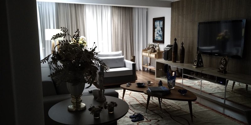 Apartamento 3 Quartos sendo 1 Su&iacute;te de 113m&sup2; privativos, 1 vaga,  decorado e Mobiliado Rua Presidente Coutinho Florianópolis - 