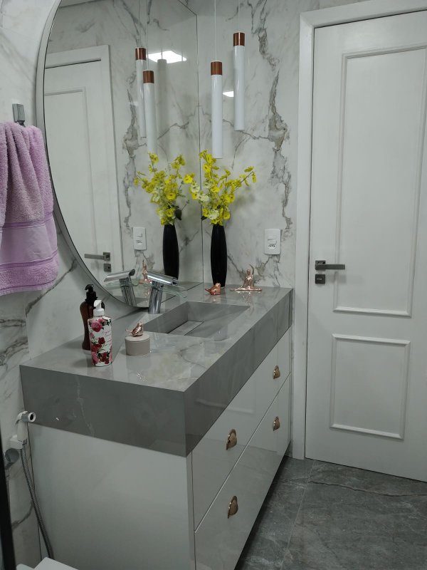 Apartamento 3 Quartos sendo 1 Su&iacute;te de 113m&sup2; privativos, 1 vaga,  decorado e Mobiliado Rua Presidente Coutinho Florianópolis - 