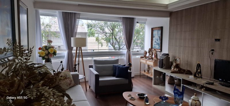 Apartamento 3 Quartos sendo 1 Su&iacute;te de 113m&sup2; privativos, 1 vaga,  decorado e Mobiliado Rua Presidente Coutinho Florianópolis - 