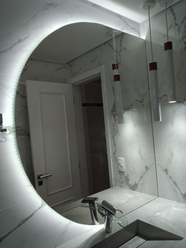 Apartamento 3 Quartos sendo 1 Su&iacute;te de 113m&sup2; privativos, 1 vaga,  decorado e Mobiliado Rua Presidente Coutinho Florianópolis - 