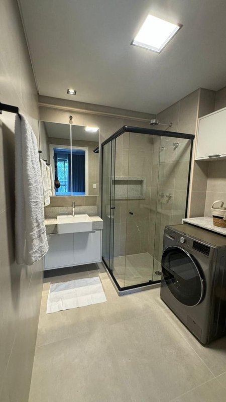 APARTAMENTOS 1/4 SALA PARA LOCAÇÃO  EM ONDINA COM VISTA PRO CARNAVA COM ROOFTOP!! Avenida Oceânica Salvador - 
