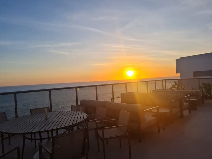 APARTAMENTOS 1/4 SALA PARA LOCAÇÃO  EM ONDINA COM VISTA PRO CARNAVA COM ROOFTOP!! Avenida Oceânica Salvador - 