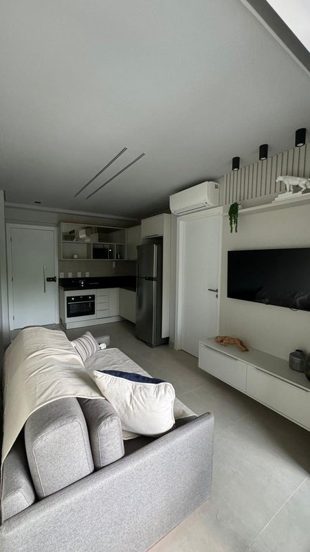 APARTAMENTOS 1/4 SALA PARA LOCAÇÃO  EM ONDINA COM VISTA PRO CARNAVA COM ROOFTOP!! Avenida Oceânica Salvador - 