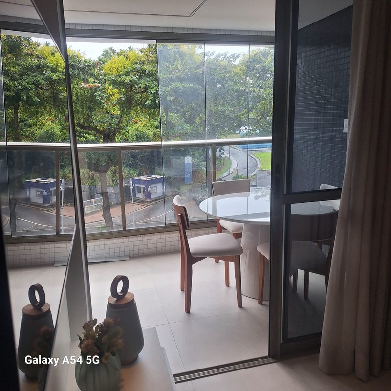 APARTAMENTOS 1/4 SALA PARA LOCAÇÃO  EM ONDINA COM VISTA PRO CARNAVA COM ROOFTOP!! Avenida Oceânica Salvador - 