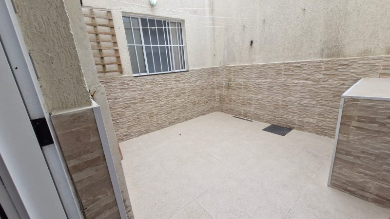 Sobrado com 4 Dormitórios no Residencial Caminho do Mar  Mogi das Cruzes - 